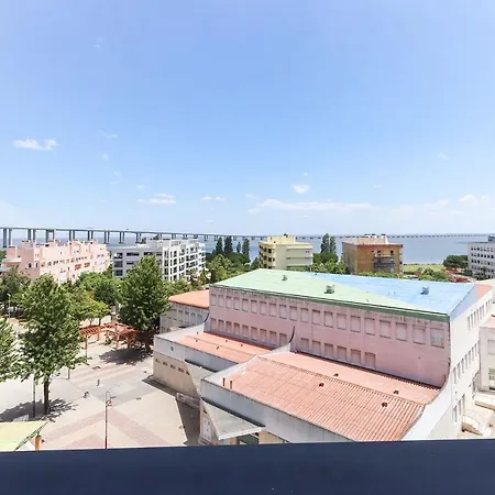 Expo Balcony By Homing Apartament *